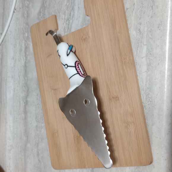 Pylones Filou In A Kitchen Cake Slice Server Dog Design By Laurent Mouveau - Picture 3 of 7